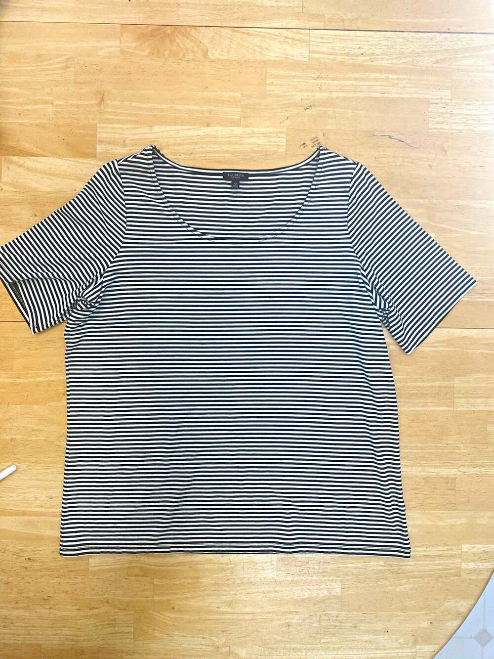 Talbots Women’s Petites PXL Black White Striped Knit Scoop Neck Tee Stretch